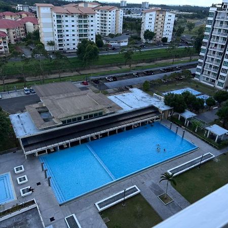 Sandakan Spacious&Comfortable Pool View Condo Exterior foto