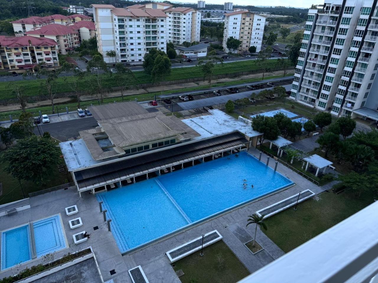 Sandakan Spacious&Comfortable Pool View Condo Exterior foto