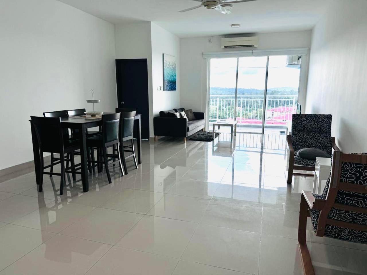 Sandakan Spacious&Comfortable Pool View Condo Exterior foto